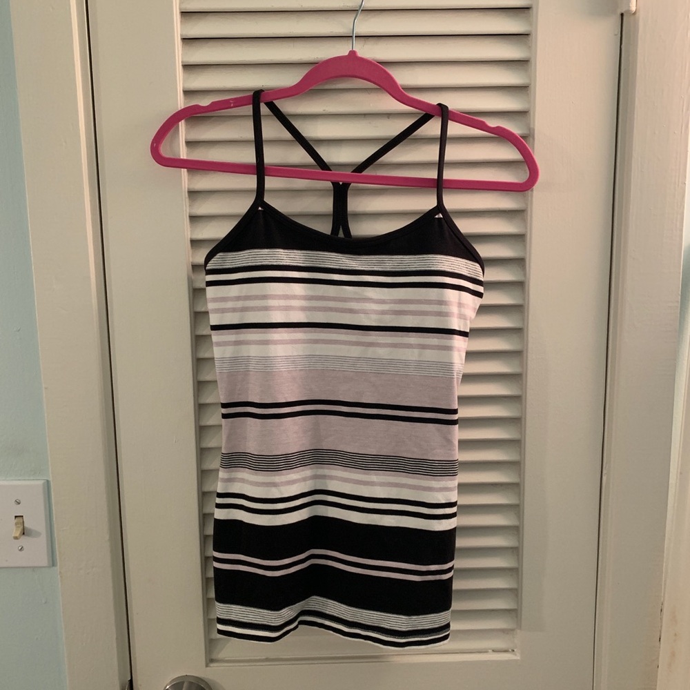 Lululemon top